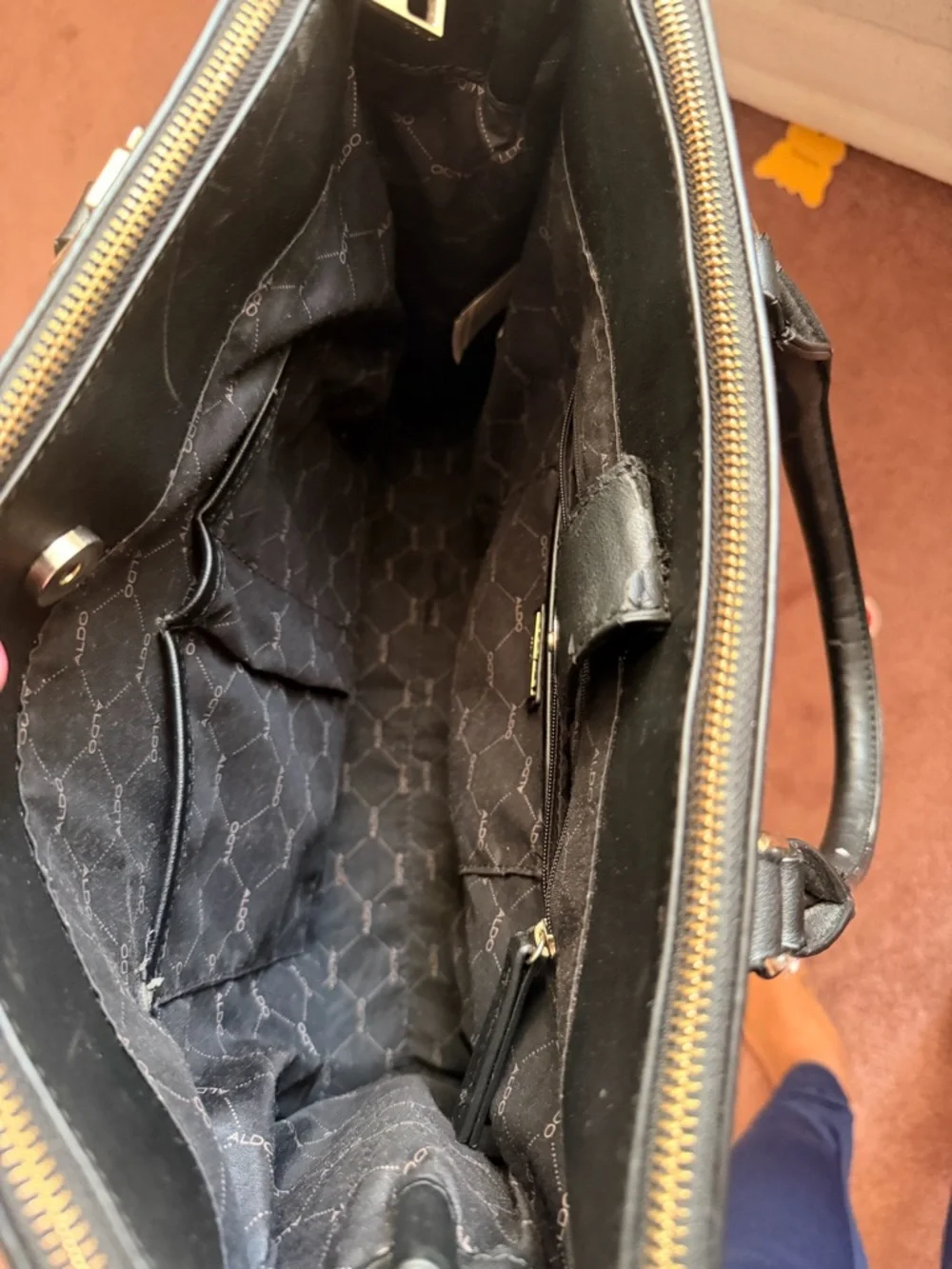 Classic Black ALDO Handbag - Picture 5 of 9